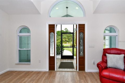 House in Punta Gorda, Florida 3 bedrooms, 177.91 sq.m. № 2149203 - photo 6