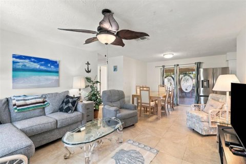 Casa en venta en Hernando Beach, Florida, 3 dormitorios, 113.15 m2 № 2425412 - foto 6