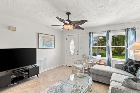 Casa en venta en Hernando Beach, Florida, 3 dormitorios, 113.15 m2 № 2425412 - foto 8