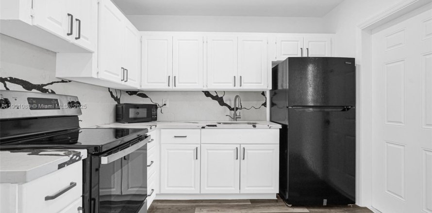 Дом в Холливуд, Флорида 1 спальня, 123.1м2 № 1951662