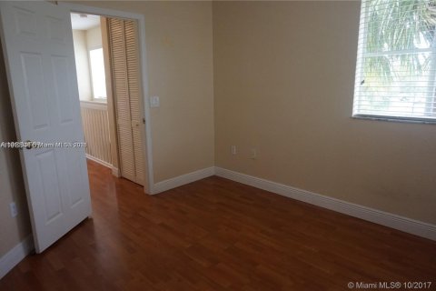 Townhouse in Miramar, Florida 3 bedrooms, 121.33 sq.m. № 2025023 - photo 5