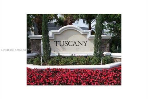 Townhouse in Miramar, Florida 3 bedrooms, 121.33 sq.m. № 2025023 - photo 9