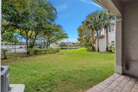 Townhouse in Miramar, Florida 3 bedrooms, 121.33 sq.m. № 2025023 - photo 27