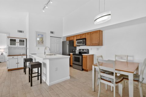 Condominio en venta en Port St. Lucie, Florida, 2 dormitorios, 89.19 m2 № 1995793 - foto 15