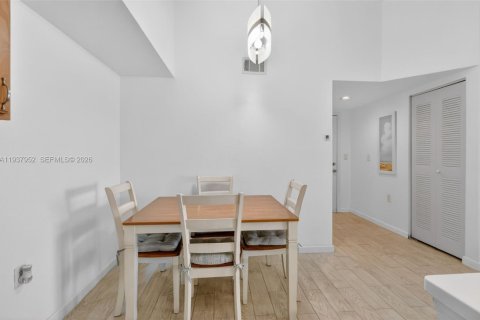 Condominio en venta en Port St. Lucie, Florida, 2 dormitorios, 89.19 m2 № 1995793 - foto 17