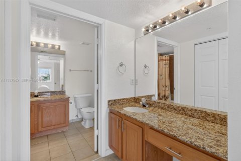 Condominio en venta en Port St. Lucie, Florida, 2 dormitorios, 89.19 m2 № 1995793 - foto 11