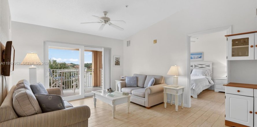 Condominio en Port St. Lucie, Florida, 2 dormitorios  № 1995793