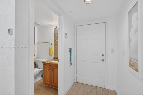 Condominio en venta en Port St. Lucie, Florida, 2 dormitorios, 89.19 m2 № 1995793 - foto 4