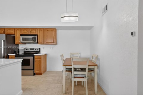 Condominio en venta en Port St. Lucie, Florida, 2 dormitorios, 89.19 m2 № 1995793 - foto 16