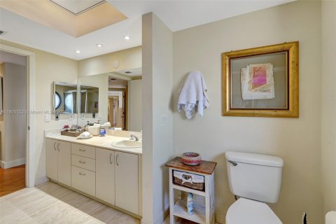 Condominio en venta en Aventura, Florida, 3 dormitorios, 181.16 m2 № 1963511 - foto 27