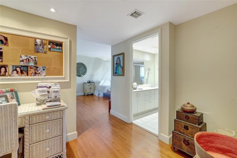Condominio en venta en Aventura, Florida, 3 dormitorios, 181.16 m2 № 1963511 - foto 9