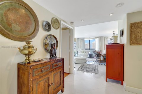 Condominio en venta en Aventura, Florida, 3 dormitorios, 181.16 m2 № 1963511 - foto 3