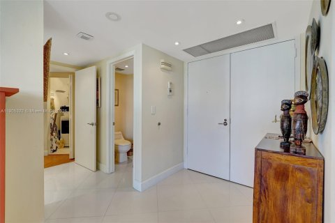 Condominio en venta en Aventura, Florida, 3 dormitorios, 181.16 m2 № 1963511 - foto 4