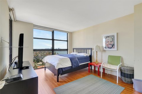 Condominio en venta en Aventura, Florida, 3 dormitorios, 181.16 m2 № 1963511 - foto 28