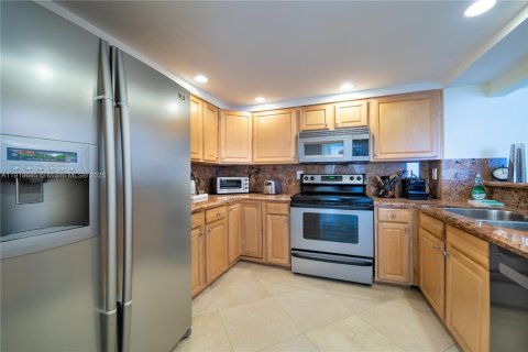 Купить кондоминиум в Майами-Бич, Флорида 2 спальни, 101.08м2, № 1975733 - фото 13