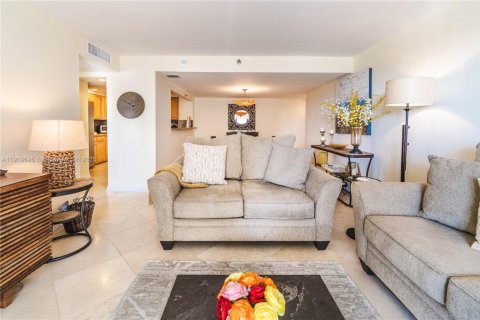 Купить кондоминиум в Майами-Бич, Флорида 2 спальни, 101.08м2, № 1975733 - фото 9