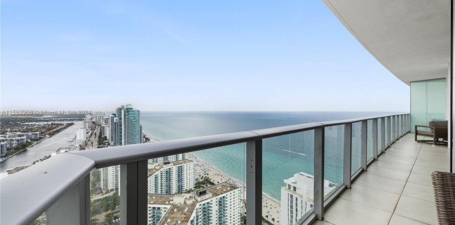 Condominio en Hollywood, Florida, 1 dormitorio № 1711193
