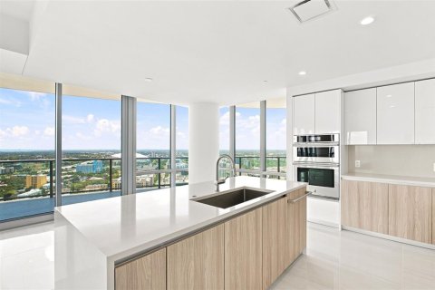 Condo in Saint Petersburg, Florida, 3 bedrooms  № 2237343 - photo 16
