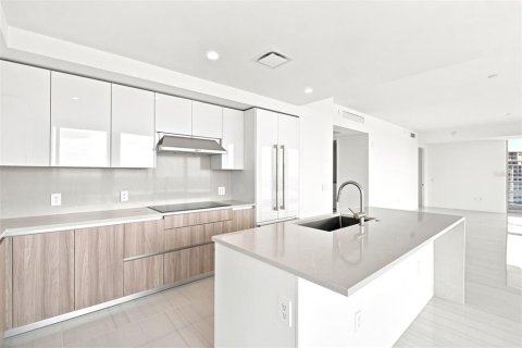 Condo in Saint Petersburg, Florida, 3 bedrooms  № 2237343 - photo 20