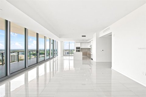 Condo in Saint Petersburg, Florida, 3 bedrooms  № 2237343 - photo 13