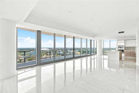 Condo in Saint Petersburg, Florida, 3 bedrooms  № 2237343 - photo 11