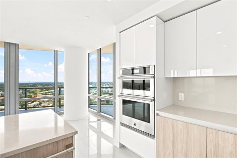 Condo in Saint Petersburg, Florida, 3 bedrooms  № 2237343 - photo 17
