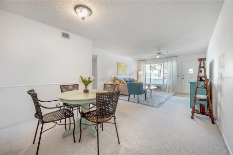 Copropriété à vendre à Clearwater, Floride: 2 chambres, 102.19 m2 № 1539848 - photo 9