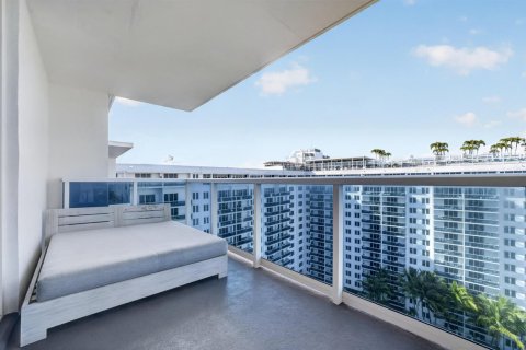 Copropriété à louer à Miami Beach, Floride: 3 chambres, 169.08 m2 № 2147319 - photo 16