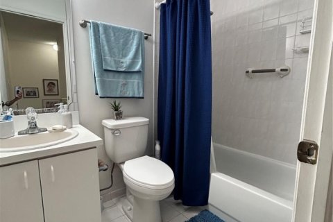 Condominio en alquiler en Miami, Florida, 2 dormitorios, 104.05 m2 № 1965236 - foto 16