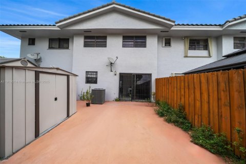 Copropriété à vendre à Miami, Floride: 3 chambres, 132.29 m2 № 1973382 - photo 24