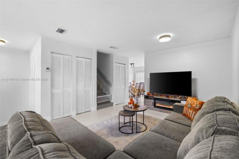 Copropriété à vendre à Miami, Floride: 3 chambres, 132.29 m2 № 1973382 - photo 7