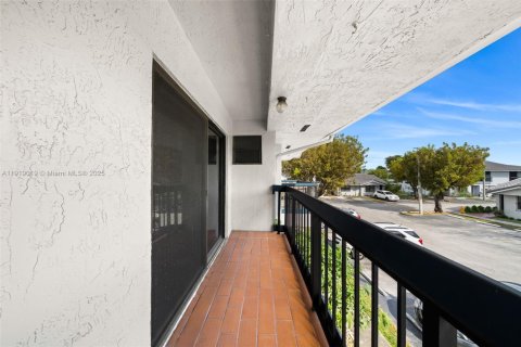 Copropriété à vendre à Miami, Floride: 3 chambres, 132.29 m2 № 1973382 - photo 26