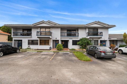 Copropriété à vendre à Miami, Floride: 3 chambres, 132.29 m2 № 1973382 - photo 1