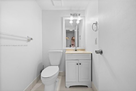 Copropriété à vendre à Miami, Floride: 3 chambres, 132.29 m2 № 1973382 - photo 6