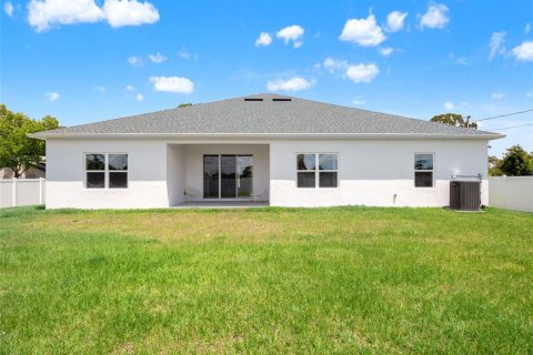 Casa en venta en Palm Bay, Florida, 4 dormitorios, 230.21 m2 № 2097969 - foto 2