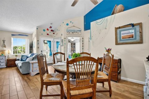 House in Palm Coast, Florida 3 bedrooms, 128.39 sq.m. № 2195433 - photo 16