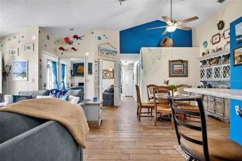 House in Palm Coast, Florida 3 bedrooms, 128.39 sq.m. № 2195433 - photo 21