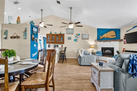 House in Palm Coast, Florida 3 bedrooms, 128.39 sq.m. № 2195433 - photo 17