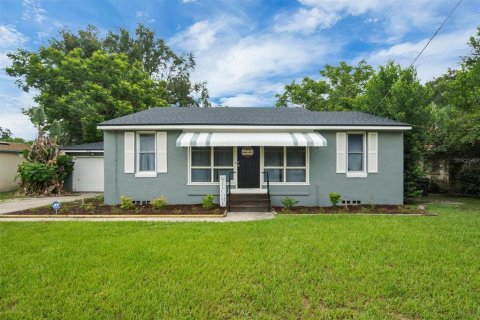 House in Winter Haven, Florida 3 bedrooms, 171.68 sq.m. № 2284932