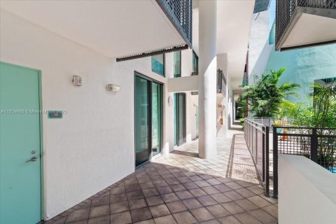 Condominio en venta en Miami Beach, Florida, 2 dormitorios, 157.93 m2 № 1888402 - foto 2