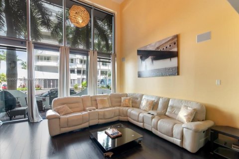 Condominio en venta en Miami Beach, Florida, 2 dormitorios, 157.93 m2 № 1888402 - foto 19