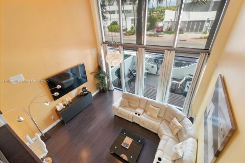 Condominio en venta en Miami Beach, Florida, 2 dormitorios, 157.93 m2 № 1888402 - foto 27
