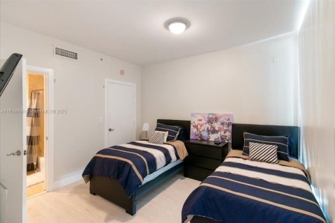 Condominio en venta en Miami Beach, Florida, 2 dormitorios, 157.93 m2 № 1888402 - foto 8