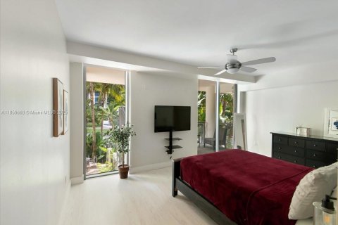 Condominio en venta en Miami Beach, Florida, 2 dormitorios, 157.93 m2 № 1888402 - foto 28