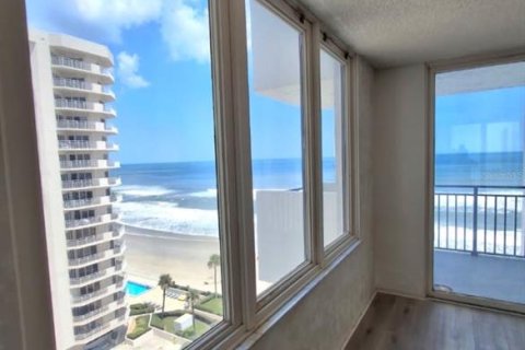 Condominio en venta en Daytona Beach, Florida, 2 dormitorios, 95.5 m2 № 1911625 - foto 2