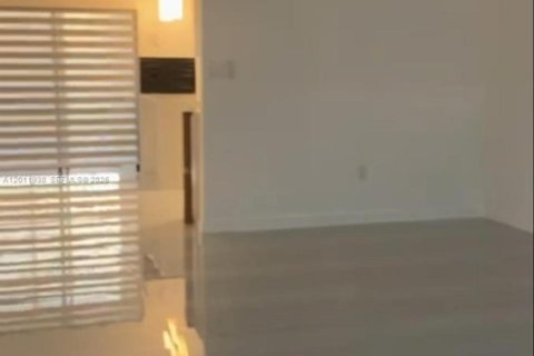 Apartment in Cutler Bay, Florida 2 bedrooms, 87.33 sq.m. № 2074942 - photo 4
