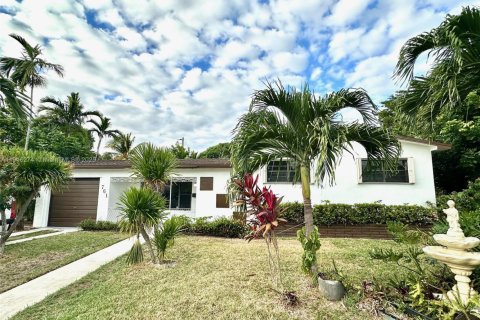 Casa en venta en Miami Gardens, Florida, 5 dormitorios, 202.71 m2 № 1971072 - foto 6