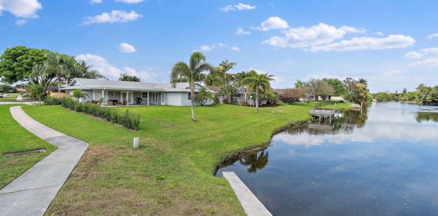 Casa en Wellington, Florida 4 dormitorios, 246.38 m2 № 876449