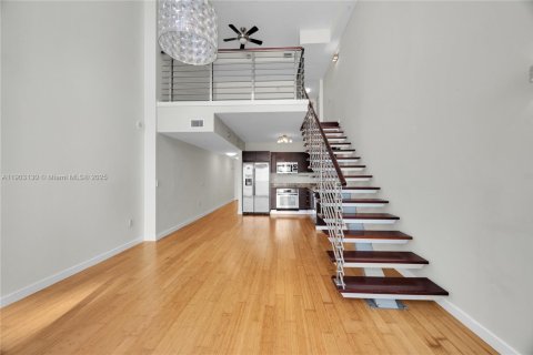 Condo in Miami, Florida, 1 bedroom  № 1954526 - photo 6