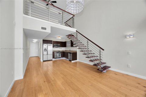 Condo in Miami, Florida, 1 bedroom  № 1954526 - photo 4